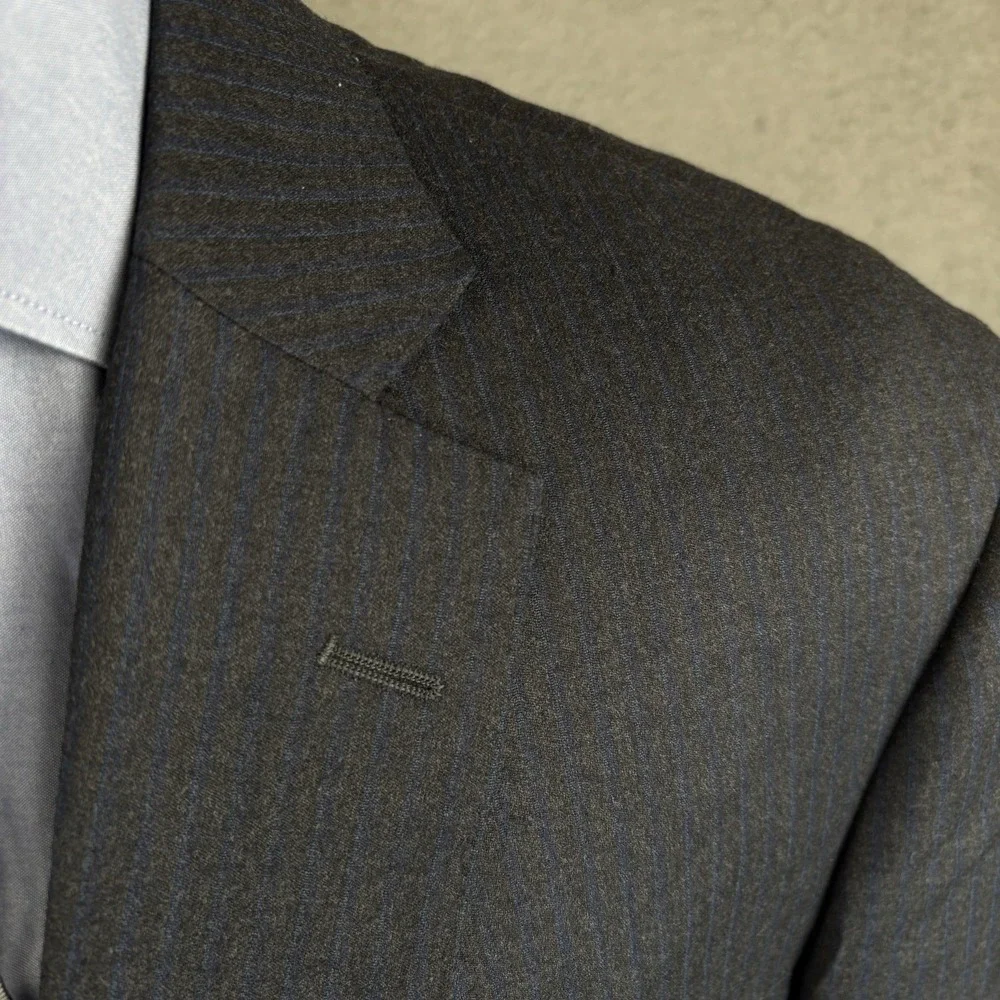 J‎ Hilburn 2 Piece Suit Mens 42R Blazer 36x29 Pant Dark Gray Blue Pinstripe